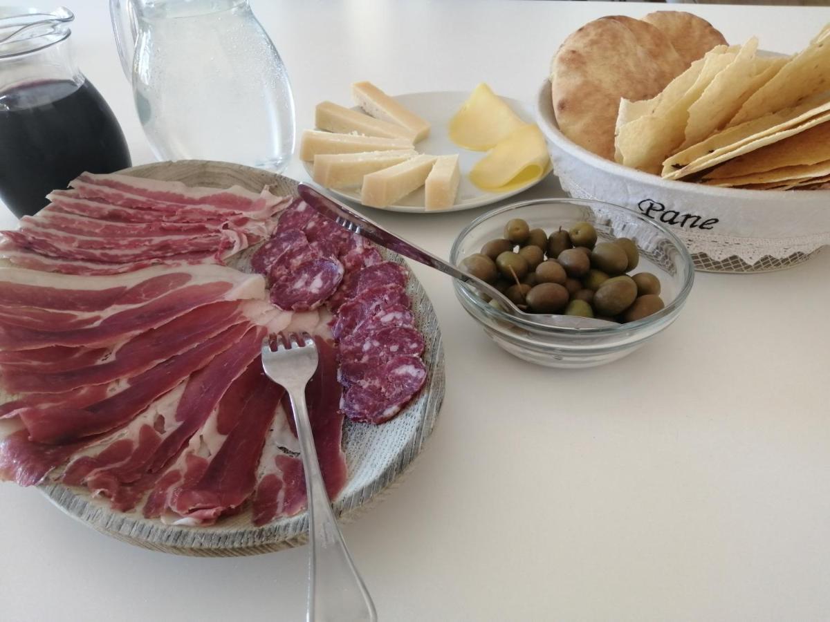 B&B E Home Restaurant S'Ispera Monolocale Uso Esclusivo Fonni Εξωτερικό φωτογραφία